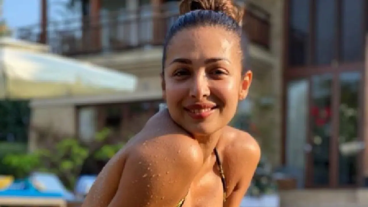 തിളങ്ങുന്ന ചര്മ്മത്തിനും യോഗ; മലൈക പങ്കുവച്ച വീഡിയോ കാണാം... തിളങ്ങുന്ന ചര്മ്മത്തിനും യോഗ; മലൈക പങ്കുവച്ച വീഡിയോ കാണാം...