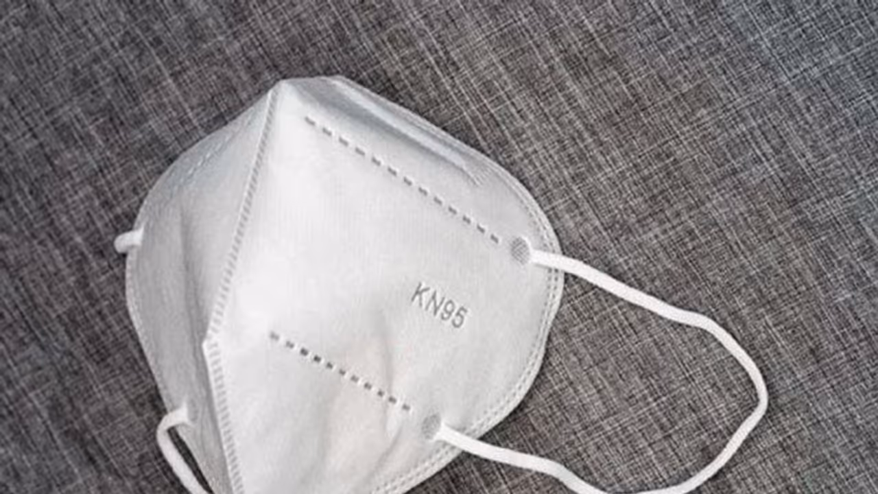 മാസ്ക് ധരിക്കാത്തത് ചോദ്യം ചെയ്തു; പാറശാലയിൽ ഡോക്ടർക്ക് മർദ്ദനം മാസ്ക് ധരിക്കാത്തത് ചോദ്യം ചെയ്തു; പാറശാലയിൽ ഡോക്ടർക്ക് മർദ്ദനം