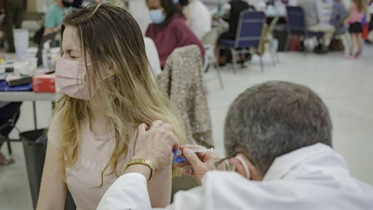 കൊവിഡ് വാക്സിനെടുക്കുന്ന ചെറുപ്പക്കാർക്ക് 7500 രൂപ നൽകുമെന്ന് വിർജീനിയ സ്റ്റേറ്റ് കൊവിഡ് വാക്സിനെടുക്കുന്ന ചെറുപ്പക്കാർക്ക് 7500 രൂപ നൽകുമെന്ന് വിർജീനിയ സ്റ്റേറ്റ്