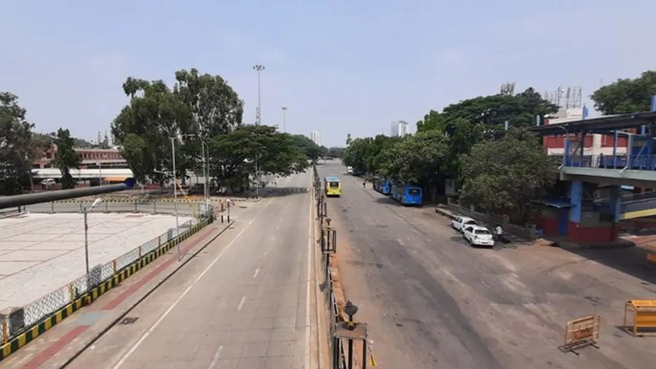 ಮಿತಿ ಮೀರಿದ ಸೋಂಕು : 2 ವಾರ ಲಾಕ್ಡೌನ್ ಪಕ್ಕಾ! ಮಿತಿ ಮೀರಿದ ಸೋಂಕು : 2 ವಾರ ಲಾಕ್ಡೌನ್ ಪಕ್ಕಾ!