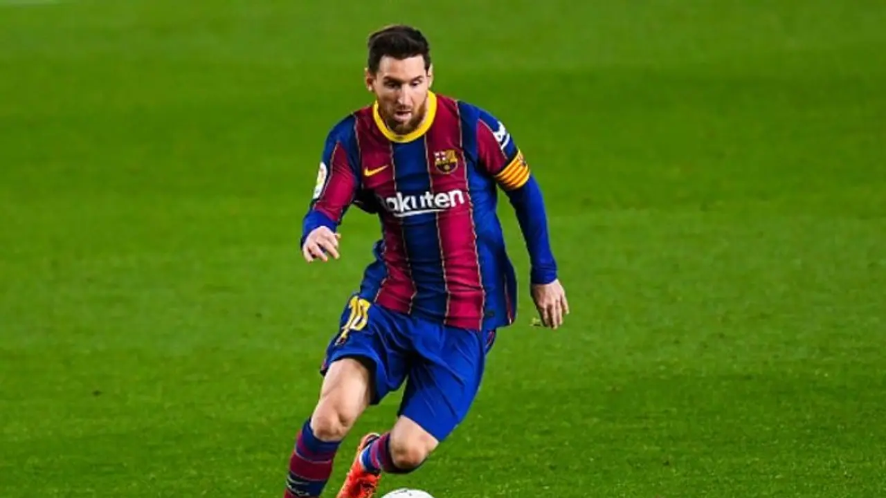 നെയ്മറുടെ 10 ാം നമ്പറും മൂന്ന് വര്ഷ കരാറും ഓഫര്; മെസിക്കായി വീണ്ടും വലവിരിച്ച് പിഎസ്ജി നെയ്മറുടെ 10 ാം നമ്പറും മൂന്ന് വര്ഷ കരാറും ഓഫര്; മെസിക്കായി വീണ്ടും വലവിരിച്ച് പിഎസ്ജി