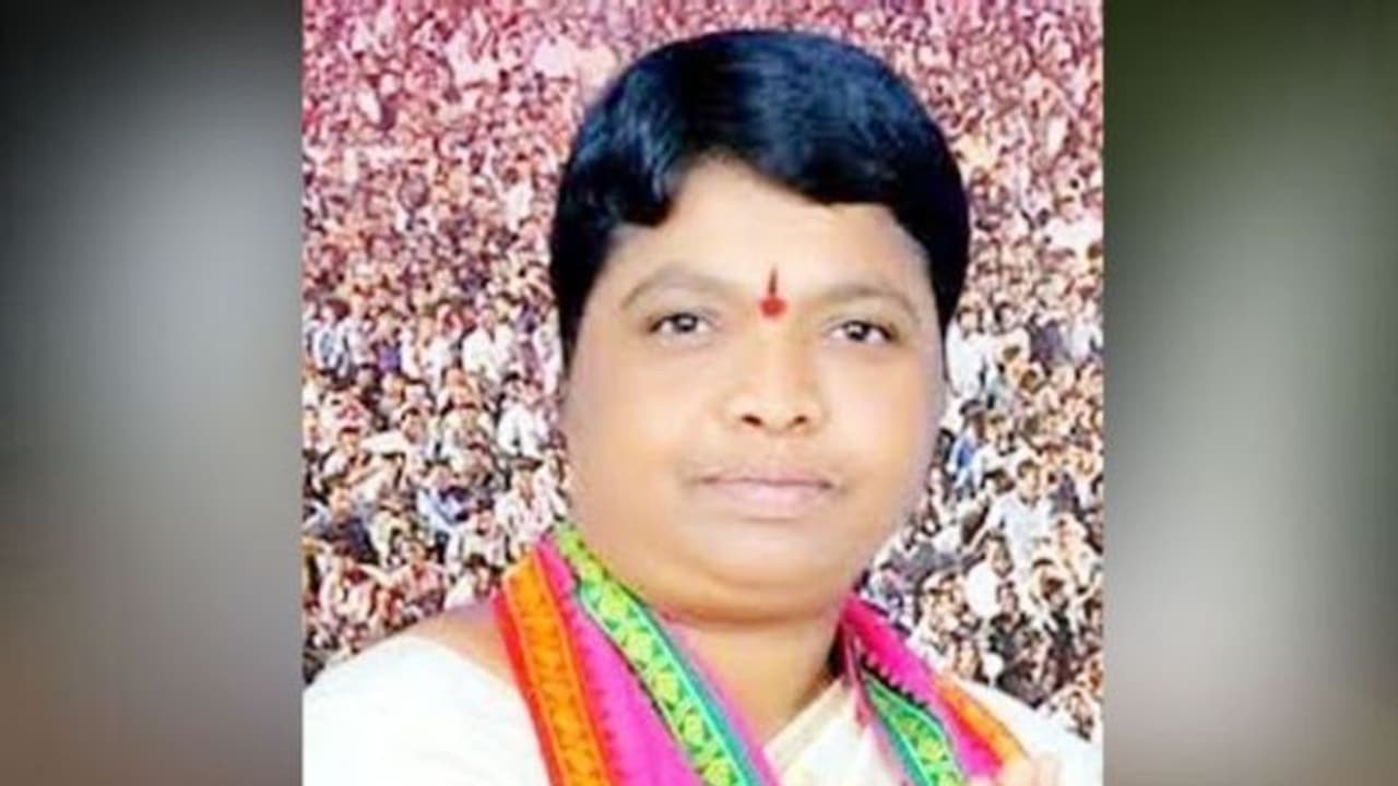 కరీంనగర్ కరోరా కల్లోలం... జెడ్పీ చైర్ పర్సన్కు పాజిటివ్ కరీంనగర్ కరోరా కల్లోలం... జెడ్పీ చైర్ పర్సన్కు పాజిటివ్