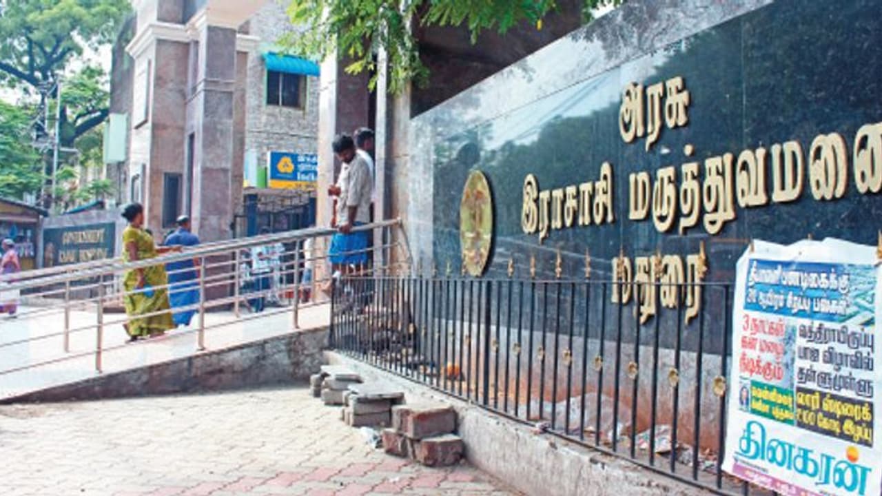 இன்னும் 10 நாளுக்கு மேல் தாக்குப் பிடிக்க முடியாது.. திண்டாடும் மதுரை மருத்துவமனைகள்.. அலறும் எம்.பி..