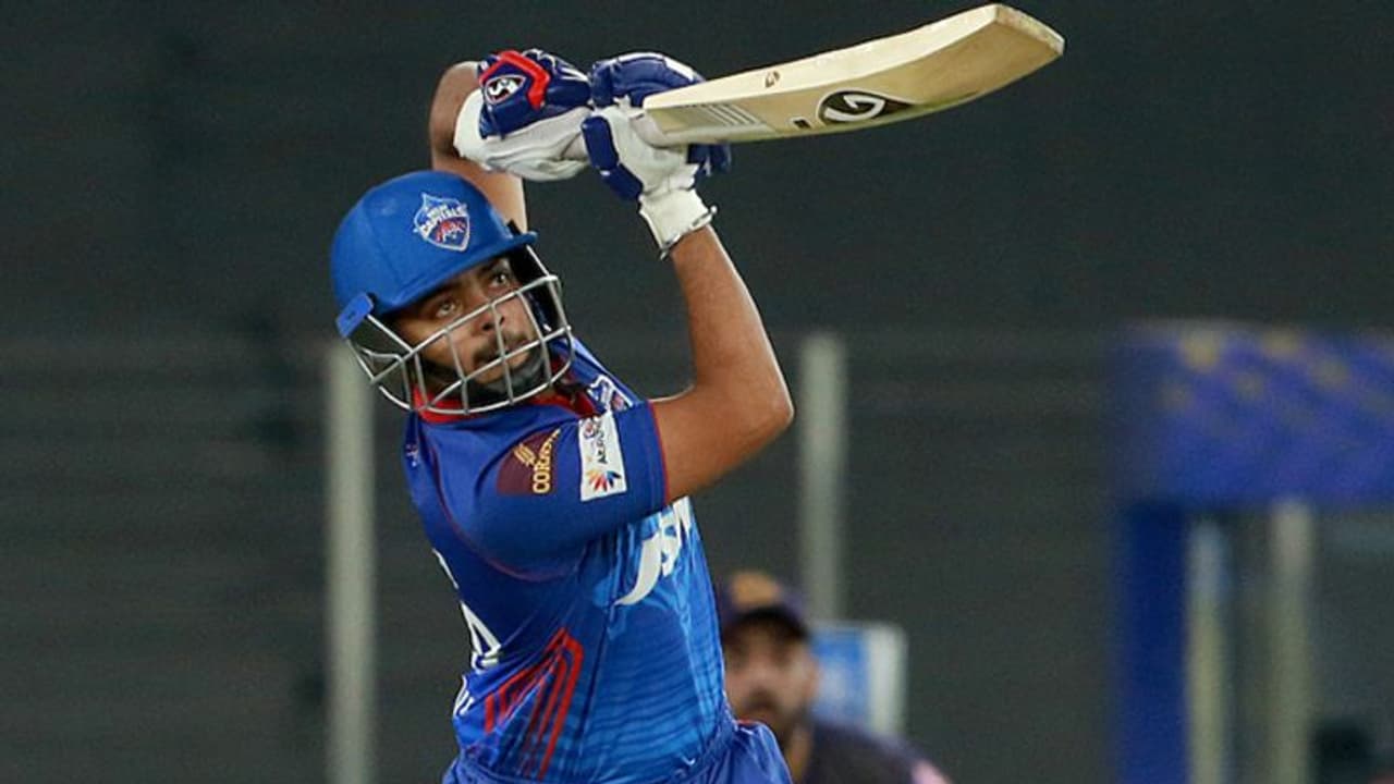 நானே எத்தனையோ முறை முயற்சி பண்ணியிருக்கேன்; முடியல..! பிரித்வியின் பேட்டிங்கிற்கு தலைவணங்கிய சேவாக்