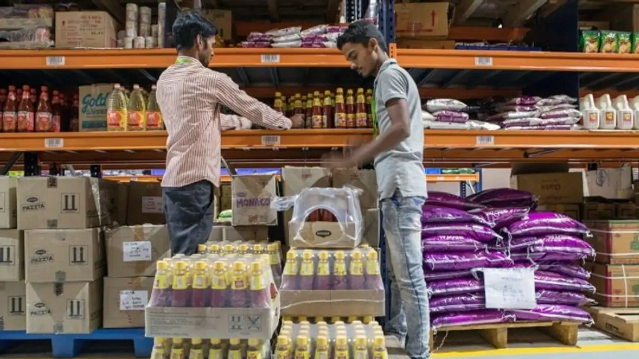 এখন ছোটো শিল্পের তকমা পাবে খুচরো ও পাইকারি ব্যবসা, 'ঐতিহাসিক পদক্ষেপ' বলে দাবি প্রধানমন্ত্রীর এখন ছোটো শিল্পের তকমা পাবে খুচরো ও পাইকারি ব্যবসা, 'ঐতিহাসিক পদক্ষেপ' বলে দাবি প্রধানমন্ত্রীর