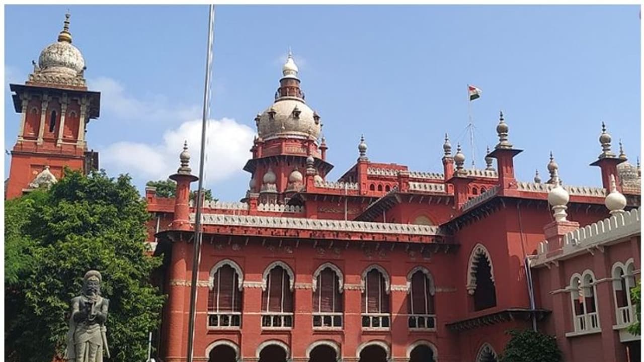 Madras High Court: ವರ್ಚುವಲ್ ವಿಚಾರಣೆ ವೇಳೆ ಮಹಿಳೆ ಜೊತೆ ಅಶ್ಲೀಲ ಭಂಗಿ, ವಕೀಲ ಸಸ್ಪೆಂಡ್‌!