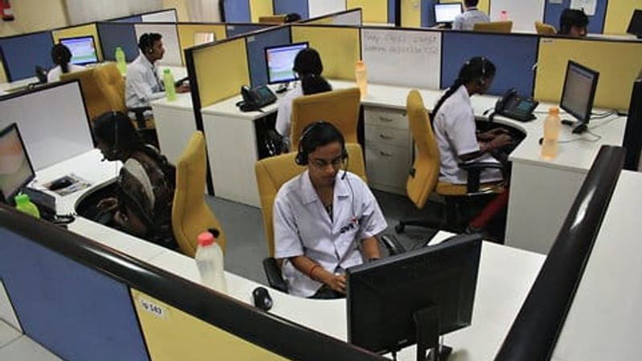 படுக்கை, ஆக்சிஜன் தேவை குறித்து பொதுமக்களுக்கு உதவ கோவிட் 19 ஒருங்கிணைந்த கட்டளை மையம். தமிழக அரசு அதிரடி. படுக்கை, ஆக்சிஜன் தேவை குறித்து பொதுமக்களுக்கு உதவ கோவிட் 19 ஒருங்கிணைந்த கட்டளை மையம். தமிழக அரசு அதிரடி.