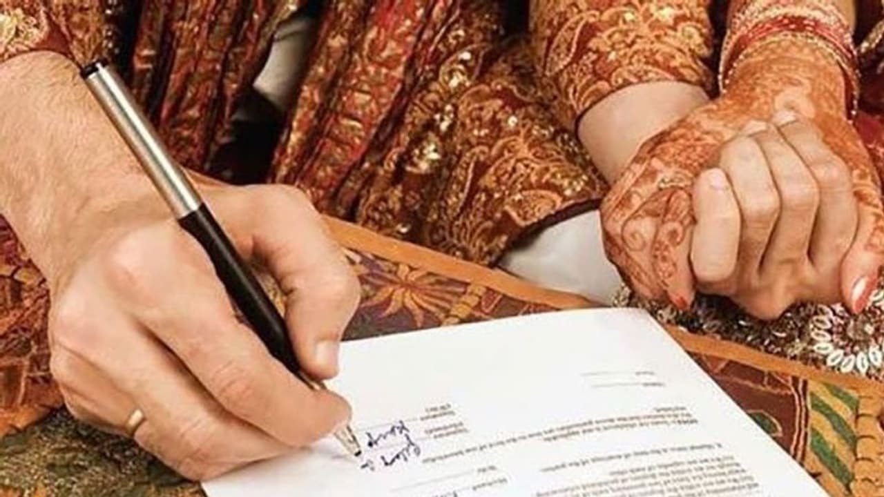 Marriage registration to be done within one month of marriage in UP, false information will be punished for up to two years Marriage registration to be done within one month of marriage in UP, false information will be punished for up to two years