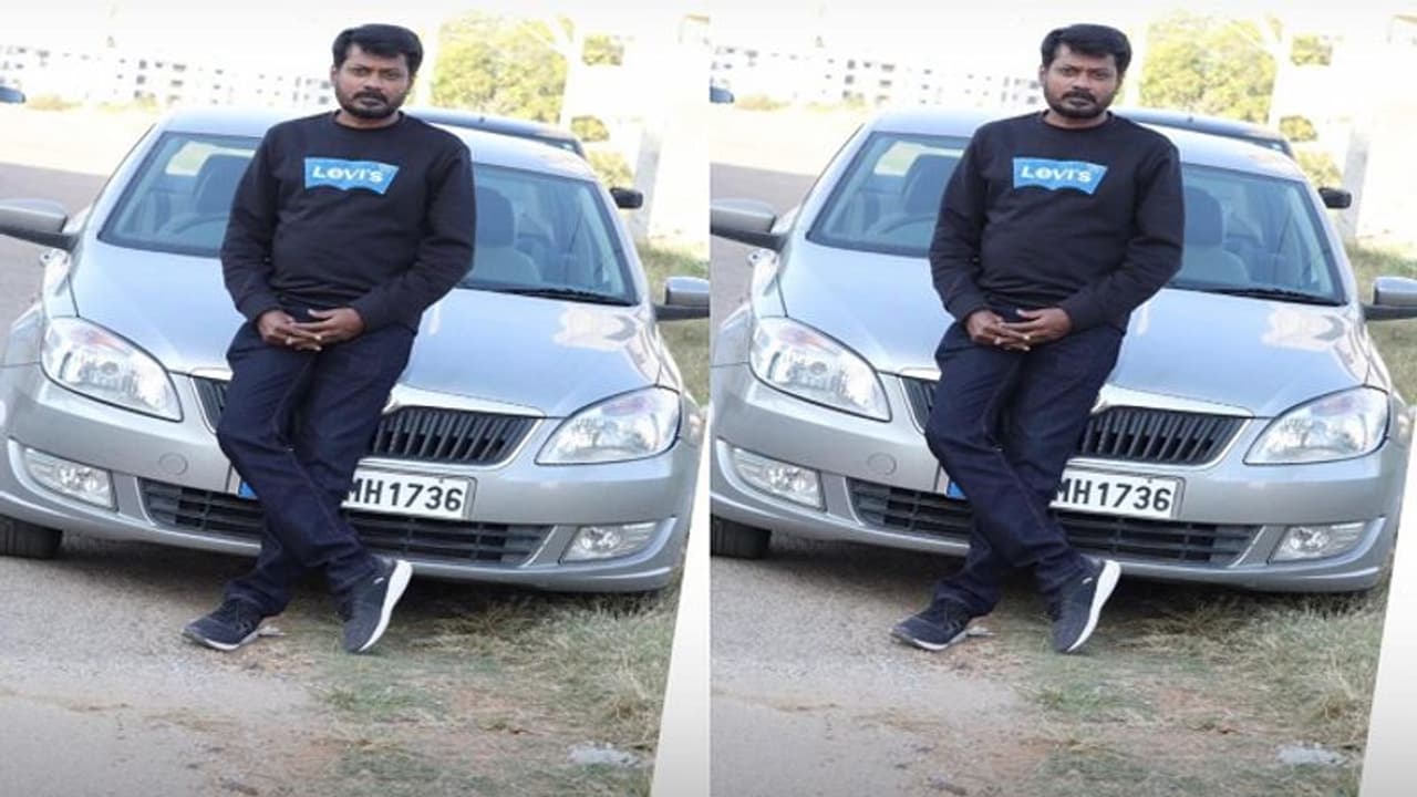 ಮತ್ತೊಬ್ಬ ನಿರ್ಮಾಪಕನ ಬಲಿ ಪಡೆದ ಕೊರೋನಾ.. ಸ್ಯಾಂಡಲ್ವುಡ್ ಗೆ ಆಘಾತ ಮತ್ತೊಬ್ಬ ನಿರ್ಮಾಪಕನ ಬಲಿ ಪಡೆದ ಕೊರೋನಾ.. ಸ್ಯಾಂಡಲ್ವುಡ್ ಗೆ ಆಘಾತ