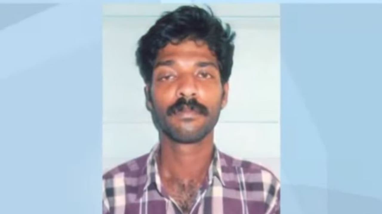 ബാബുക്കുട്ടനായി വലവിരിച്ച് റെയിൽവേ പോലീസ്; കേരളം വിട്ടില്ലെന്ന് സൂചന ബാബുക്കുട്ടനായി വലവിരിച്ച് റെയിൽവേ പോലീസ്; കേരളം വിട്ടില്ലെന്ന് സൂചന