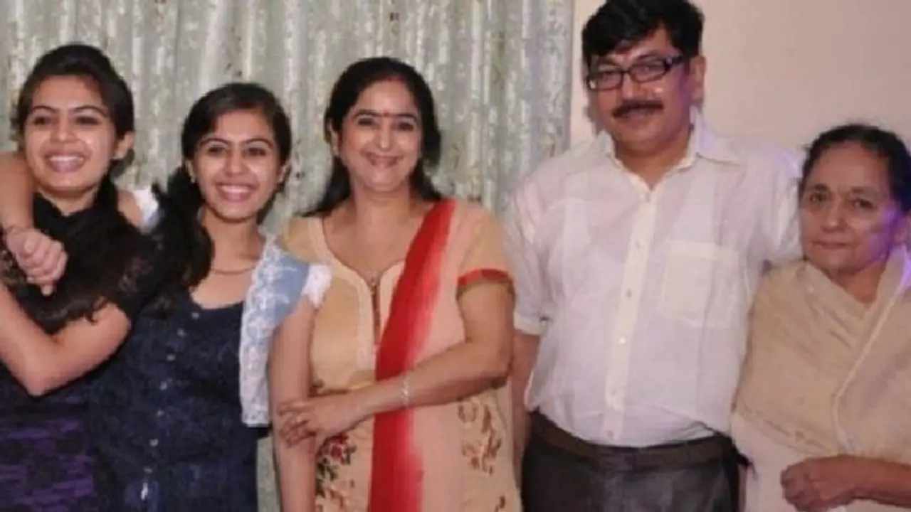 गजब जिंदादिली: परिवार का हर सदस्य पॉजिटिव..एक जिद से घर में कोरोना को हराया, अब चले दूसरों की जान बचाने गजब जिंदादिली: परिवार का हर सदस्य पॉजिटिव..एक जिद से घर में कोरोना को हराया, अब चले दूसरों की जान बचाने