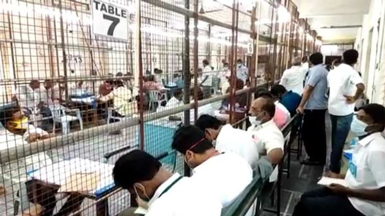 5 மாநிலத் தேர்தல் முடிவு.. ஆட்சி கைப்பற்றப்போவது யார்.. இன்னும் சற்று நேரத்தில் .. 5 மாநிலத் தேர்தல் முடிவு.. ஆட்சி கைப்பற்றப்போவது யார்.. இன்னும் சற்று நேரத்தில் ..