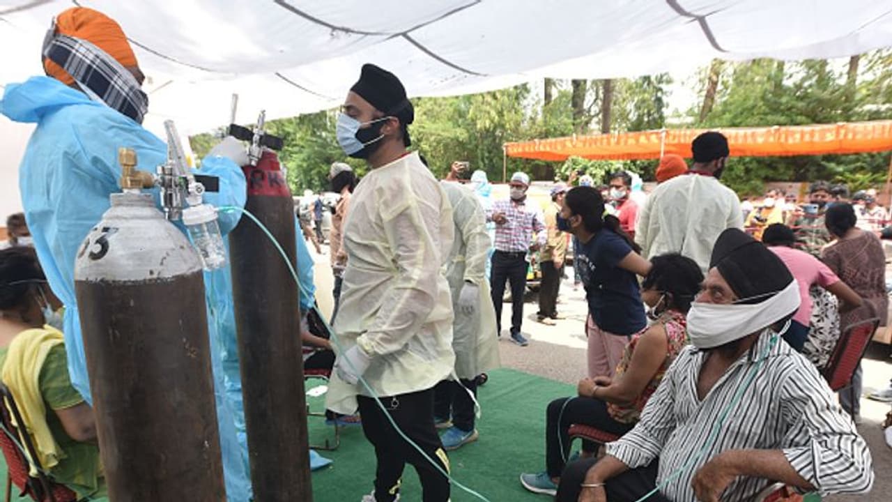 దేశంలో 3,57,229 కొత్త కరోనా కేసులు, 3,449 మంది మృతి.. ! దేశంలో 3,57,229 కొత్త కరోనా కేసులు, 3,449 మంది మృతి.. !