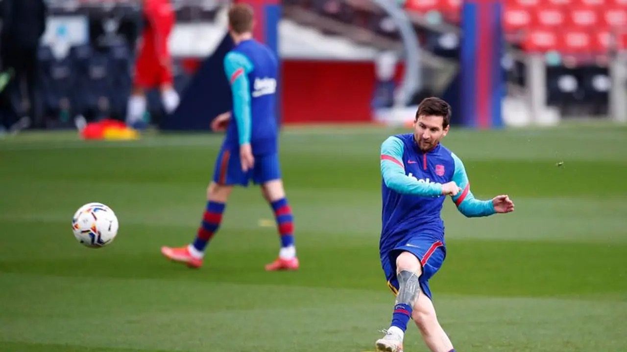 With 3 days to go before Lionel Messi's contract expires, when would Barcelona announce contract extension? With 3 days to go before Lionel Messi's contract expires, when would Barcelona announce contract extension?