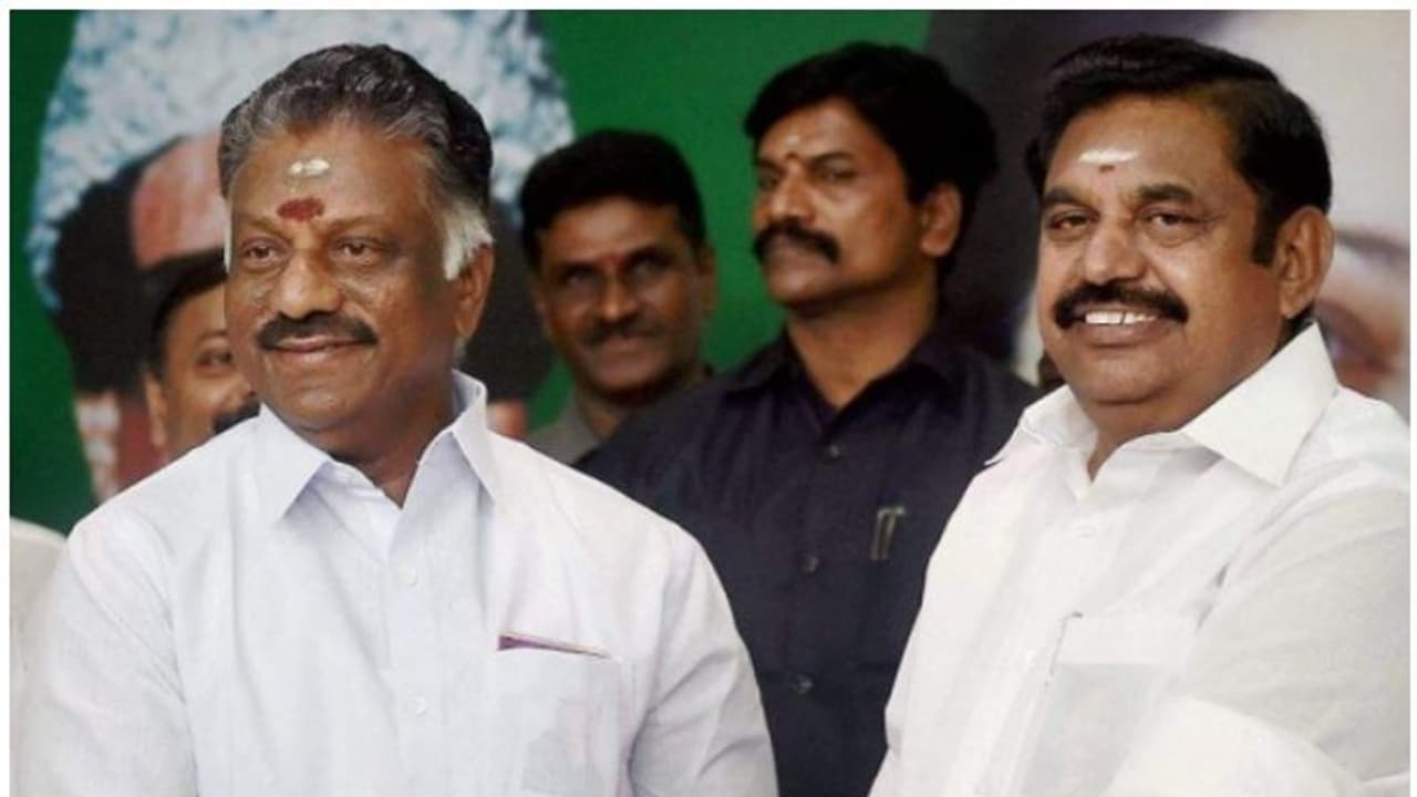 என் கனவில் கூட அப்படி நடக்கும்ன்னு நினைக்கல… ஆனா நடந்துச்சு… எடப்பாடி சொன்ன சீக்ரெட்… என் கனவில் கூட அப்படி நடக்கும்ன்னு நினைக்கல… ஆனா நடந்துச்சு… எடப்பாடி சொன்ன சீக்ரெட்…