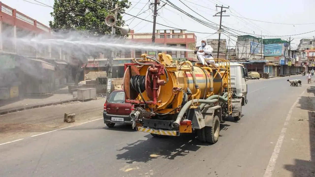 यूपी में आंशिक कोरोना कर्फ्यू बढ़ा, दो दिन और रहेगा लॉकडाउन यूपी में आंशिक कोरोना कर्फ्यू बढ़ा, दो दिन और रहेगा लॉकडाउन