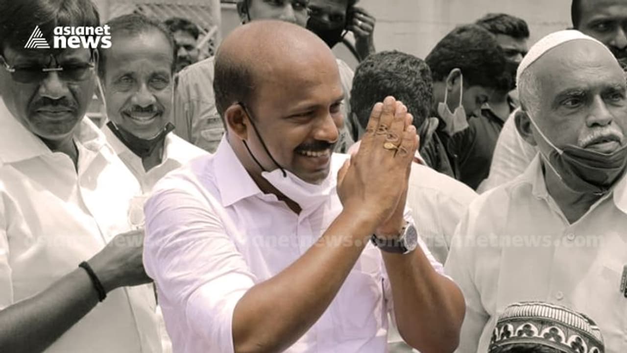 തോൽവി, പൊട്ടിത്തെറി തുടങ്ങി, ആലപ്പുഴ ഡിസിസി അധ്യക്ഷസ്ഥാനം എം ലിജു രാജിവച്ചു തോൽവി, പൊട്ടിത്തെറി തുടങ്ങി, ആലപ്പുഴ ഡിസിസി അധ്യക്ഷസ്ഥാനം എം ലിജു രാജിവച്ചു