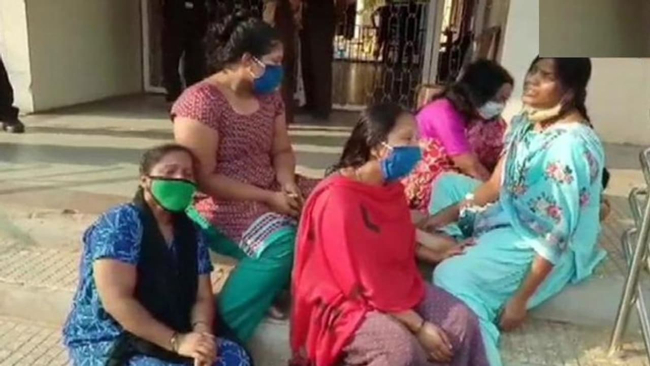 हादसा: कर्नाटक में ऑक्सीजन की कमी से 24 की मौत, इनमें से 23 कोरोना संक्रमित; जांच के आदेश हादसा: कर्नाटक में ऑक्सीजन की कमी से 24 की मौत, इनमें से 23 कोरोना संक्रमित; जांच के आदेश