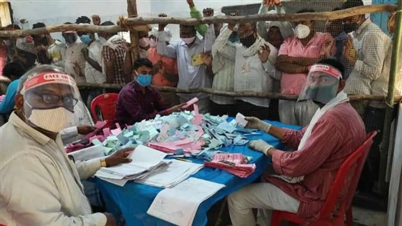 पंचायत चुनाव में कई दिग्गजों के बेटा बेटी हारे,मुलायम सिंह की भतीजी नहीं जीत सकीं..जेठानी ने देवरानी को हराया पंचायत चुनाव में कई दिग्गजों के बेटा बेटी हारे,मुलायम सिंह की भतीजी नहीं जीत सकीं..जेठानी ने देवरानी को हराया