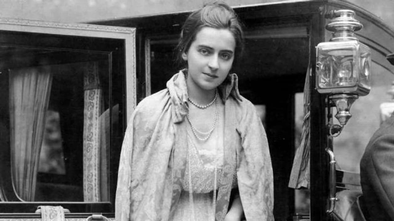 ലൈംഗികതൊഴിലാളിയിൽ നിന്നും അതിസമ്പന്നയിലേക്ക്, കാമുകന്മാരായി പ്രഭുക്കന്മാർ, ഭർത്താവിന്റെ കൊലപാതകം... ലൈംഗികതൊഴിലാളിയിൽ നിന്നും അതിസമ്പന്നയിലേക്ക്, കാമുകന്മാരായി പ്രഭുക്കന്മാർ, ഭർത്താവിന്റെ കൊലപാതകം...