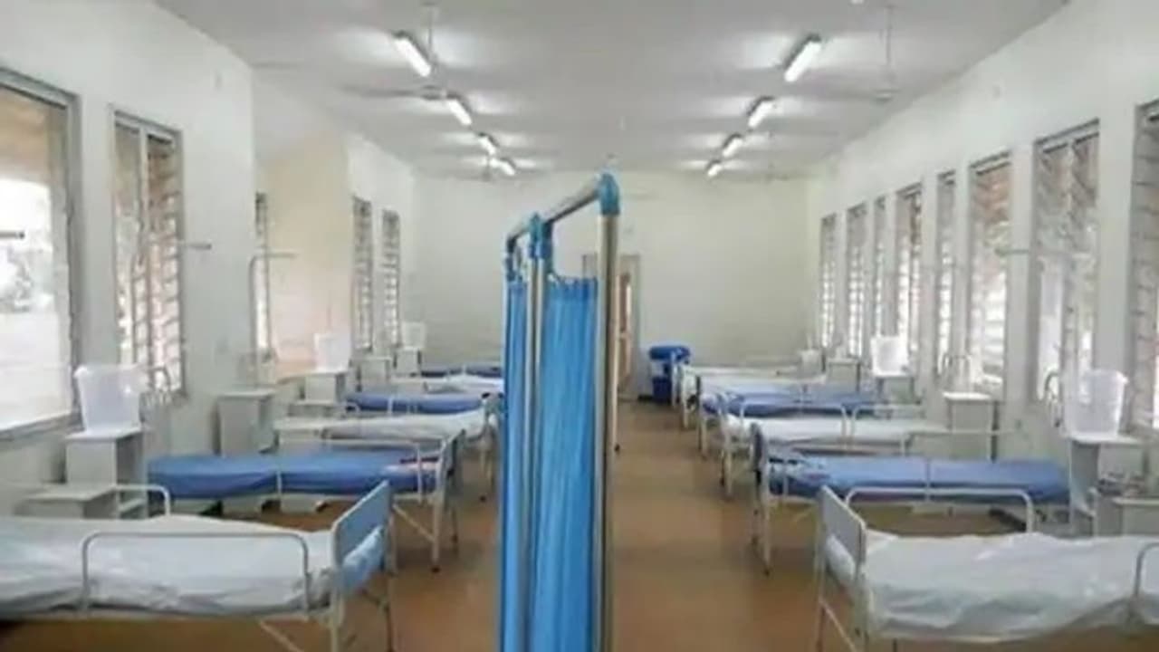 ৯৯ বছরের পুরোনো ক্লাব ঘরে তৈরি সেফ হোম, দেওয়া হবে অক্সিজেন পরিষেবা ৯৯ বছরের পুরোনো ক্লাব ঘরে তৈরি সেফ হোম, দেওয়া হবে অক্সিজেন পরিষেবা