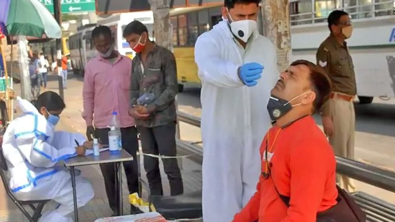 Covid Cases in India:PCR Test:சீனா உள்பட 4 நாடு பயணிகளுக்கு RTPCR கொரோனா பரிசோதனை கட்டாயம்: மத்திய அரசு அதிரடி