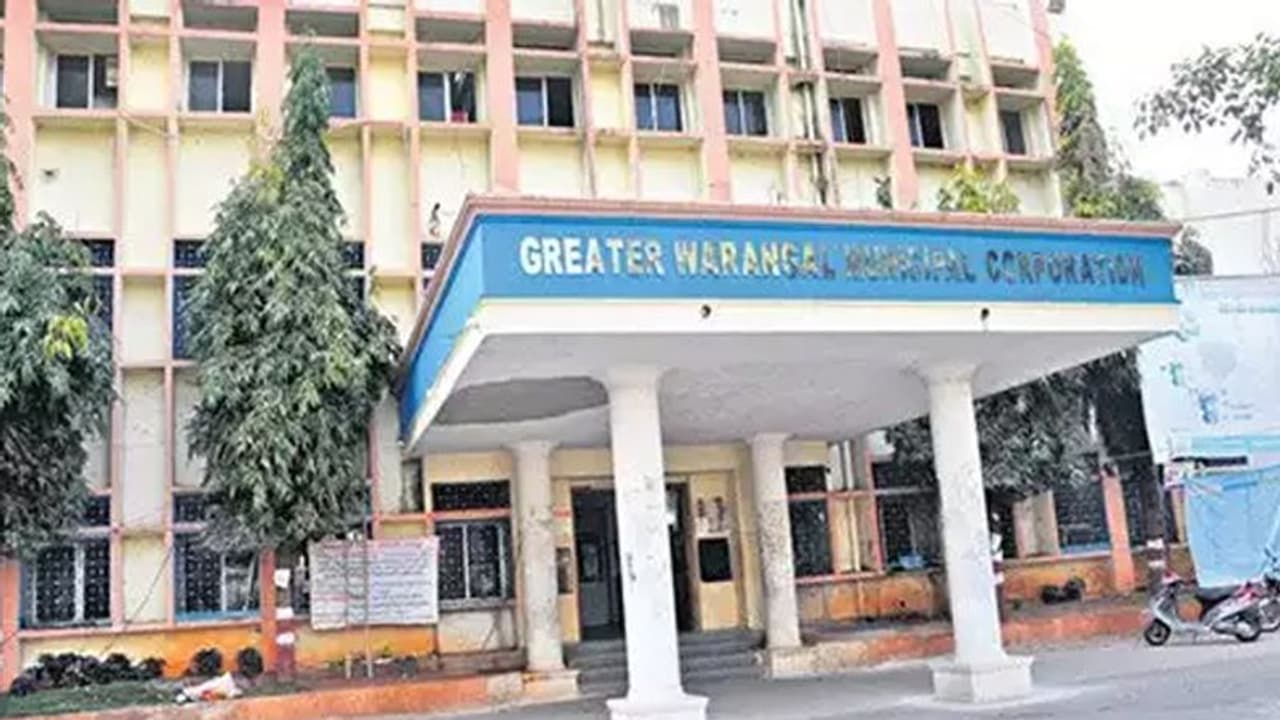 తెలంగాణలో మేయర్లు, మున్సిపల్ ఛైర్మన్ల ఎన్నికకు నోటీఫికేషన్ జారీ తెలంగాణలో మేయర్లు, మున్సిపల్ ఛైర్మన్ల ఎన్నికకు నోటీఫికేషన్ జారీ