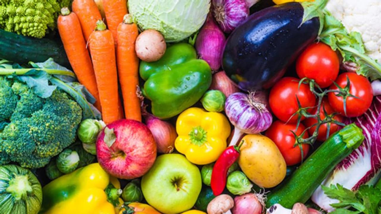 വിലക്കയറ്റം നിയന്ത്രിക്കാന്‍ സര്‍ക്കാര്‍ ഇടപെടല്‍; ഇന്ന് മുതല്‍ അയല്‍ സംസ്ഥാനങ്ങളില്‍ നിന്ന് പച്ചക്കറിയെത്തും