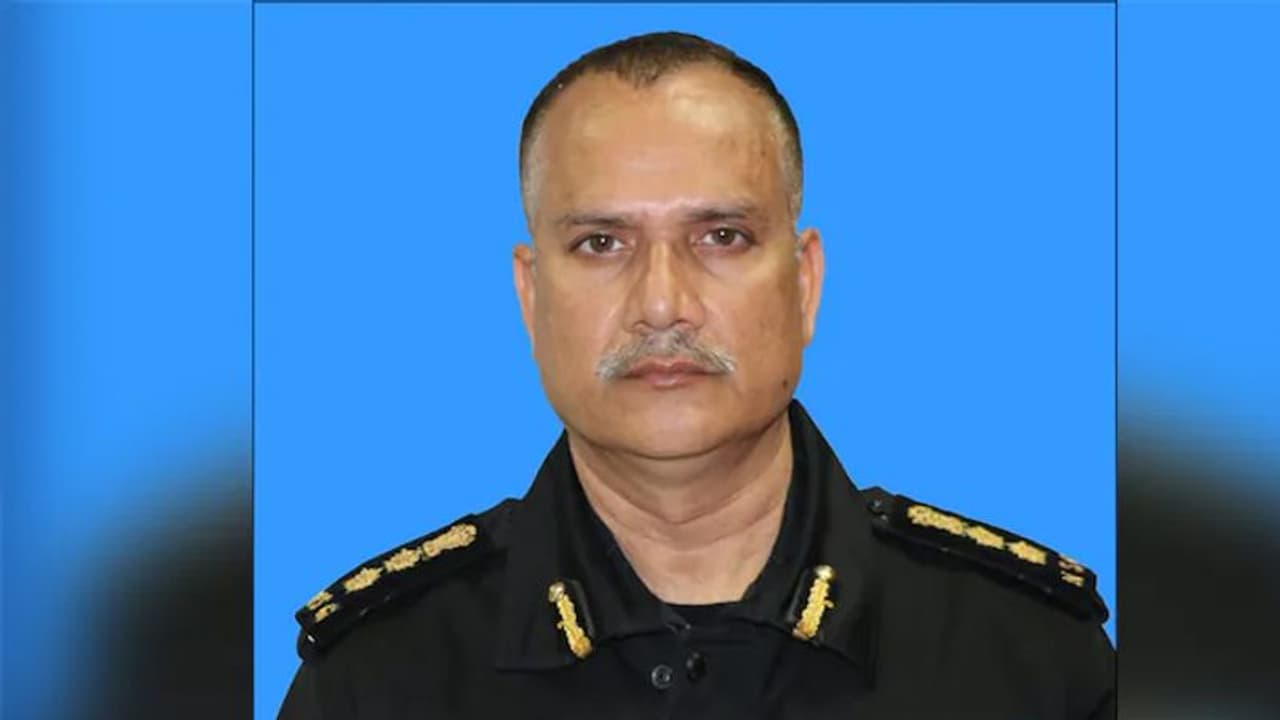 NSG ग्रुप कमांडर का कोरोना से निधन, हालत बिगड़ने पर नहीं मिला आईसीयू बेड NSG ग्रुप कमांडर का कोरोना से निधन, हालत बिगड़ने पर नहीं मिला आईसीयू बेड