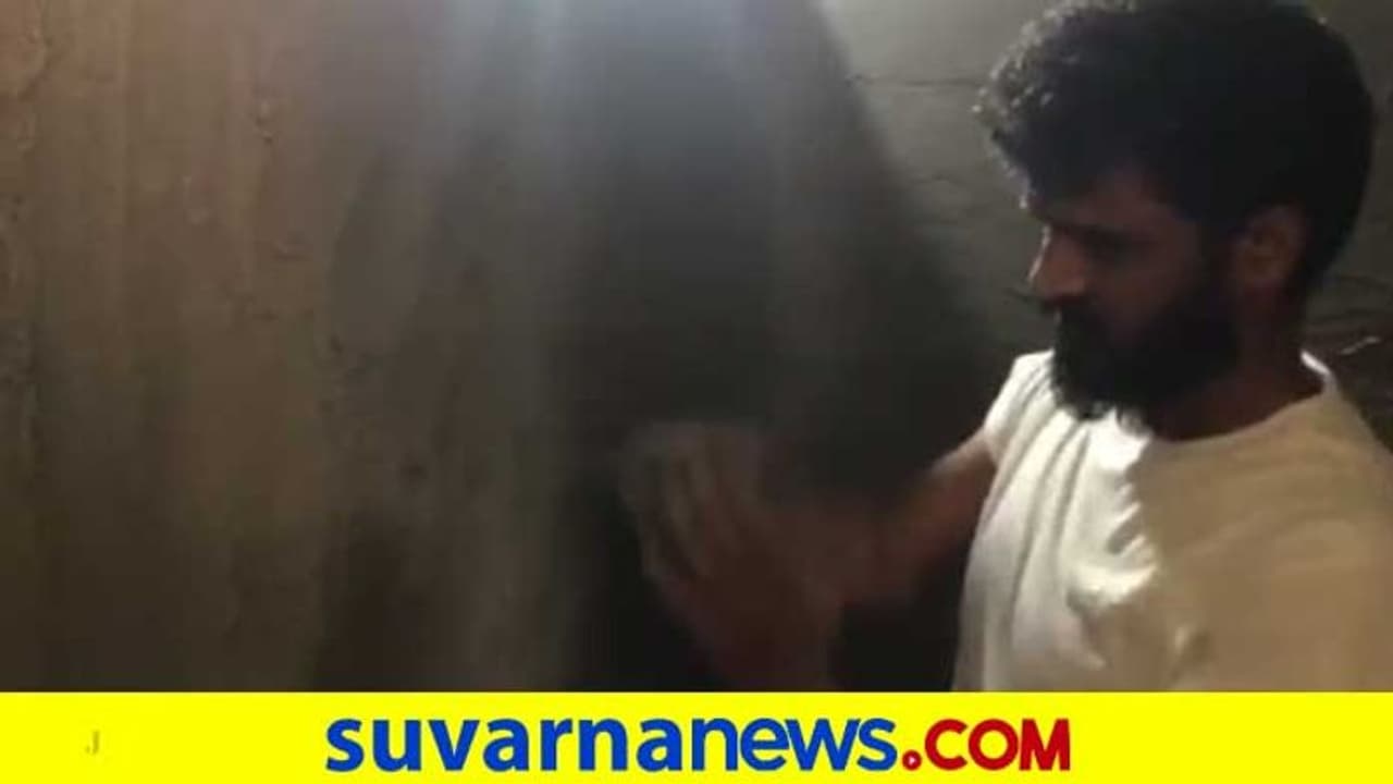 ಮತ್ತೆ ಕರಣಿ ಹಿಡಿದು ಗಾರೆ ಕೆಲಸಕ್ಕೆ ನಿಂತ ನಟ ಚಿಕ್ಕಣ್ಣ ಮತ್ತೆ ಕರಣಿ ಹಿಡಿದು ಗಾರೆ ಕೆಲಸಕ್ಕೆ ನಿಂತ ನಟ ಚಿಕ್ಕಣ್ಣ