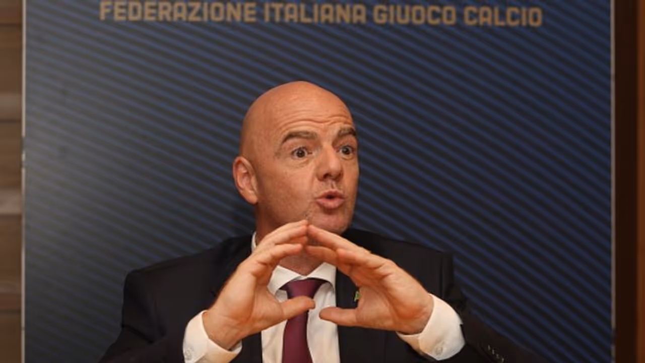 സൂപ്പര്‍ ലീഗ് ക്ലബുകള്‍ക്കെതിരെ നടപടി വേണ്ട, ലോകകപ്പിലെ വമ്പന്‍ മാറ്റം ചര്‍ച്ച ചെയ്യും: ഫിഫ തലവന്‍