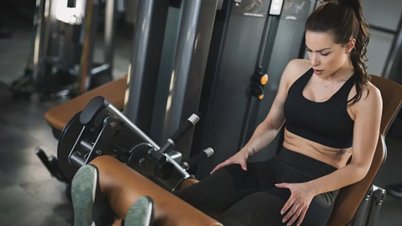 করোনাকালে জিম নয়, বেলি ফ্যাট কমাতে পরিবর্তন আনুন নিজের অভ্যাসে করোনাকালে জিম নয়, বেলি ফ্যাট কমাতে পরিবর্তন আনুন নিজের অভ্যাসে