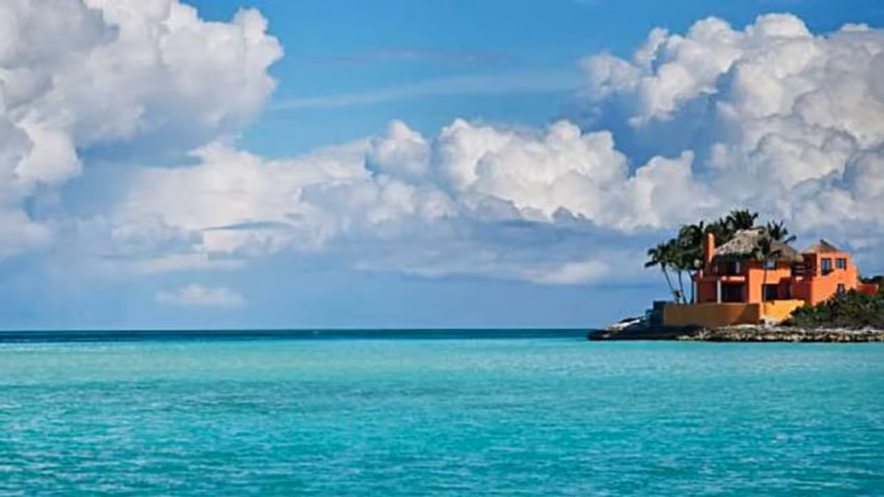 സ്വകാര്യദ്വീപിൽ വീട്ടുജോലിക്ക് ആളെ ആവശ്യമുണ്ട്, ശമ്പളം 80 ലക്ഷത്തിനും മുകളിൽ... സ്വകാര്യദ്വീപിൽ വീട്ടുജോലിക്ക് ആളെ ആവശ്യമുണ്ട്, ശമ്പളം 80 ലക്ഷത്തിനും മുകളിൽ...