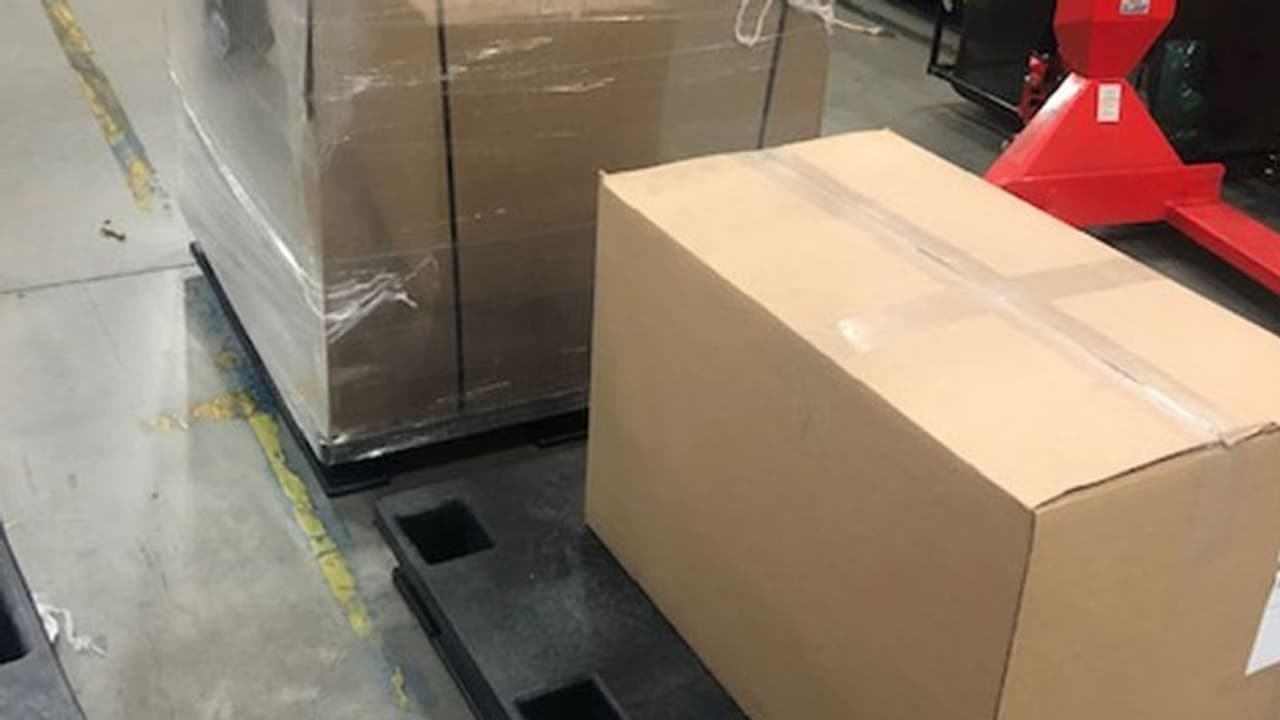 வெளிநாடுகளில் இருந்து தொடர்ந்து சென்னைக்கு வரும் ஆக்சிஜன் உற்பத்தி கருவிகள்.. மின்னல் வேகத்தில் பணிகள். வெளிநாடுகளில் இருந்து தொடர்ந்து சென்னைக்கு வரும் ஆக்சிஜன் உற்பத்தி கருவிகள்.. மின்னல் வேகத்தில் பணிகள்.