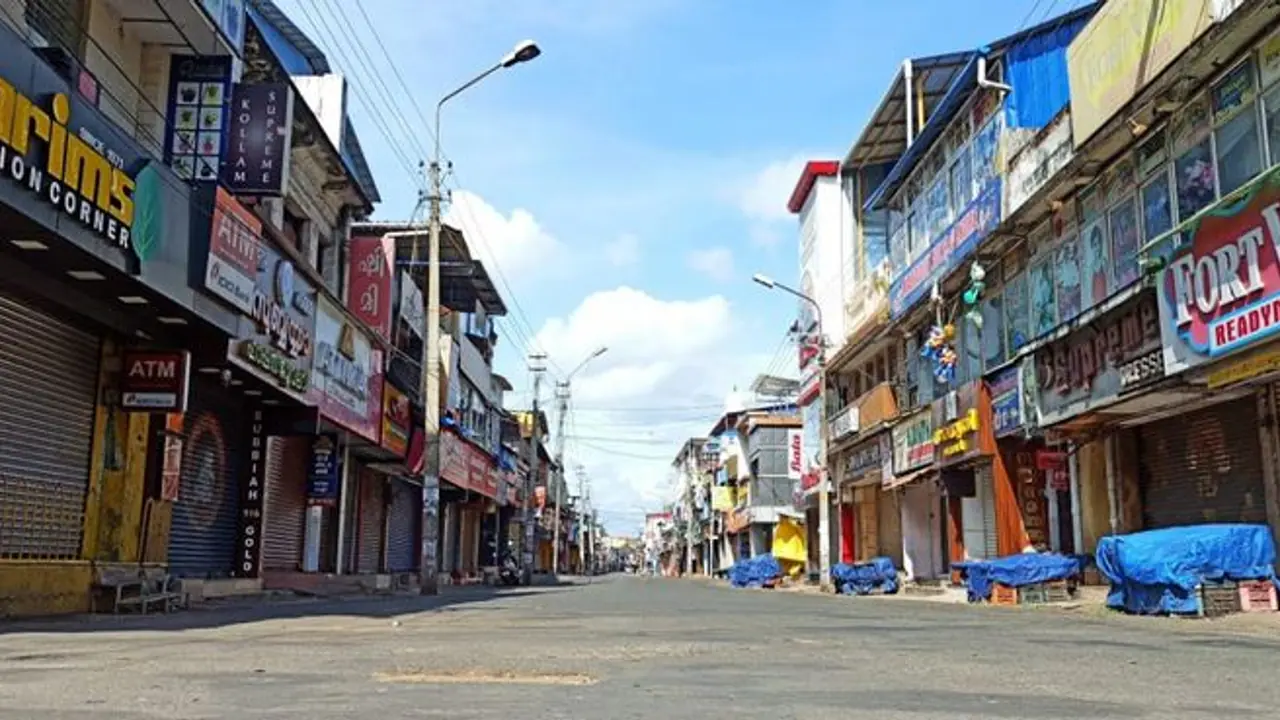 తెలంగాణ: అదుపులోకి రాని కరోనా.. మే 30 వరకు లాక్డౌన్, కేసీఆర్ కీలక నిర్ణయం తెలంగాణ: అదుపులోకి రాని కరోనా.. మే 30 వరకు లాక్డౌన్, కేసీఆర్ కీలక నిర్ణయం