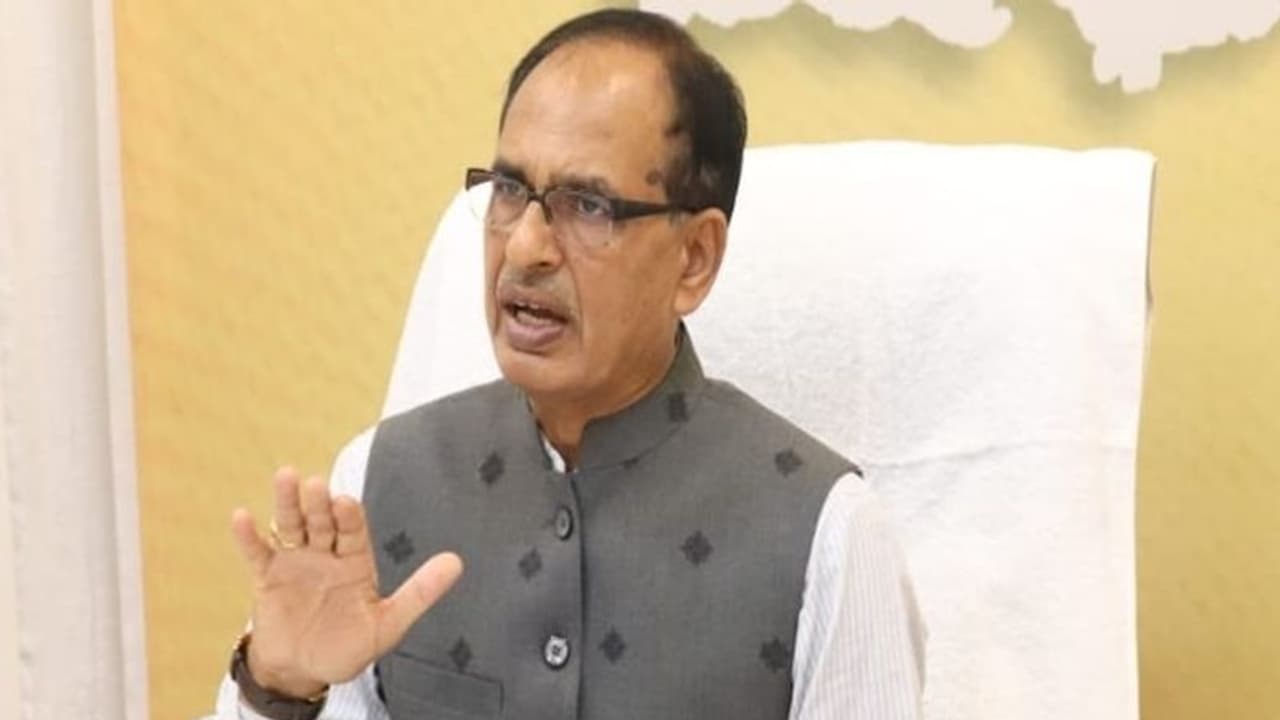 17 मई सुबह 6 बजे तक लॉकडाउन: शिवराज ने कहा गांव में संक्रमण नहीं रोका तो स्थिति भयानक होगी 17 मई सुबह 6 बजे तक लॉकडाउन: शिवराज ने कहा गांव में संक्रमण नहीं रोका तो स्थिति भयानक होगी