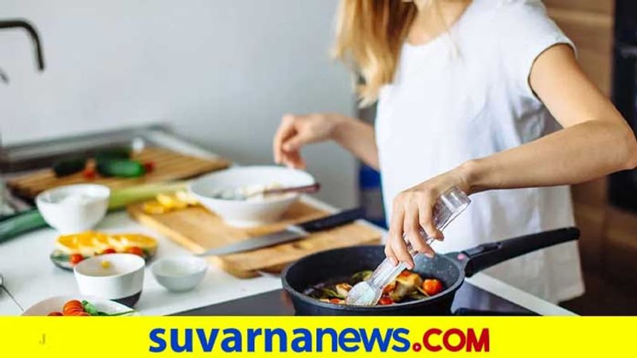 ಅಡುಗೆ ಮಾಡುವಾಗ ದಿಕ್ಕಿನ ಬಗ್ಗೆ ಇರಲಿ ಗಮನ..ಈ ದಿಕ್ಕು ಶುಭವೆನ್ನುತ್ತೆ ವಾಸ್ತು ಶಾಸ್ತ್ರ ಅಡುಗೆ ಮಾಡುವಾಗ ದಿಕ್ಕಿನ ಬಗ್ಗೆ ಇರಲಿ ಗಮನ..ಈ ದಿಕ್ಕು ಶುಭವೆನ್ನುತ್ತೆ ವಾಸ್ತು ಶಾಸ್ತ್ರ