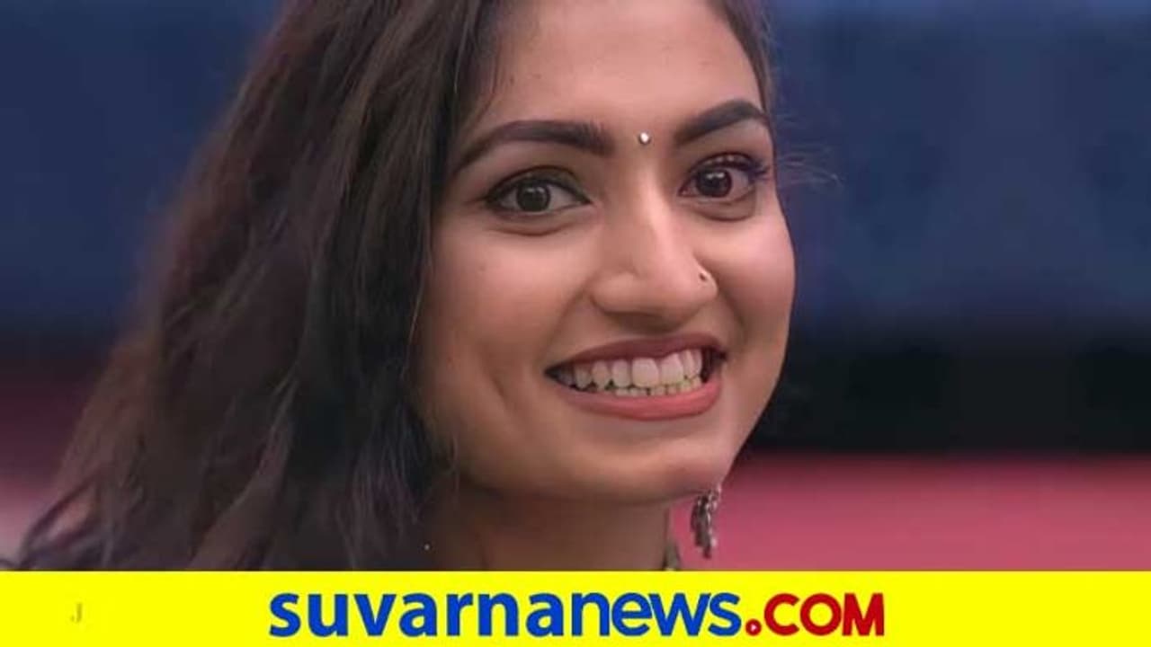 ವೈಷ್ಣವಿ ಗಂಡ ಒಂದೇ ದಿನಕ್ಕೆ ಓಡಿ ಹೋಗುತ್ತಾನೆ; ಶುಭಾ ಟಾಂಗ್ಗೆ ಕ್ಲಾರಿಟಿ ಕೊಟ್ಟ ಸನ್ನಿಧಿ! ವೈಷ್ಣವಿ ಗಂಡ ಒಂದೇ ದಿನಕ್ಕೆ ಓಡಿ ಹೋಗುತ್ತಾನೆ; ಶುಭಾ ಟಾಂಗ್ಗೆ ಕ್ಲಾರಿಟಿ ಕೊಟ್ಟ ಸನ್ನಿಧಿ!