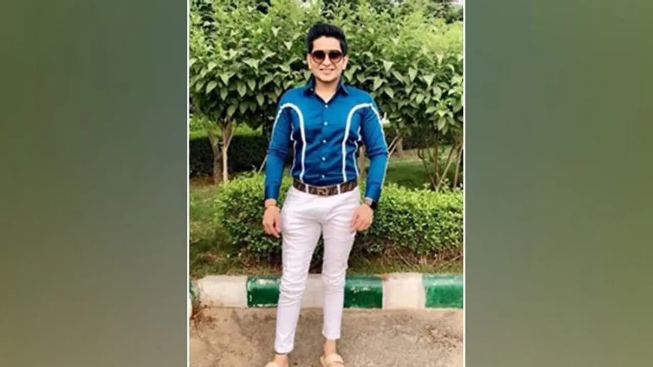 Social worker Kushal Gupta is an epitome of kindness, says helping people motivates him to keep going on! Social worker Kushal Gupta is an epitome of kindness, says helping people motivates him to keep going on!