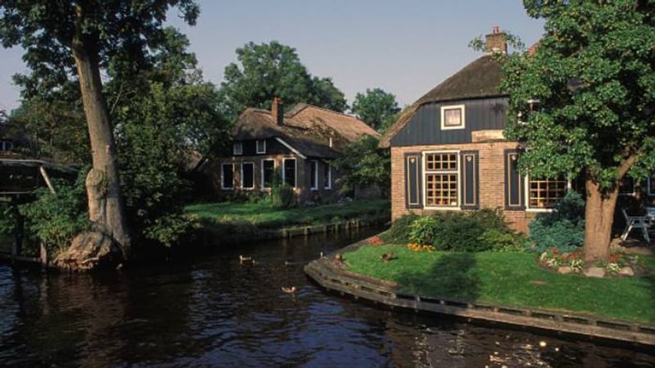 മുത്തശ്ശിക്കഥകളിലേത് പോലെ മനോഹരം ഈ ഗ്രാമം, വാഹനങ്ങളുടെ ഹോണടികളില്ല, ബഹളങ്ങളില്ല... മുത്തശ്ശിക്കഥകളിലേത് പോലെ മനോഹരം ഈ ഗ്രാമം, വാഹനങ്ങളുടെ ഹോണടികളില്ല, ബഹളങ്ങളില്ല...