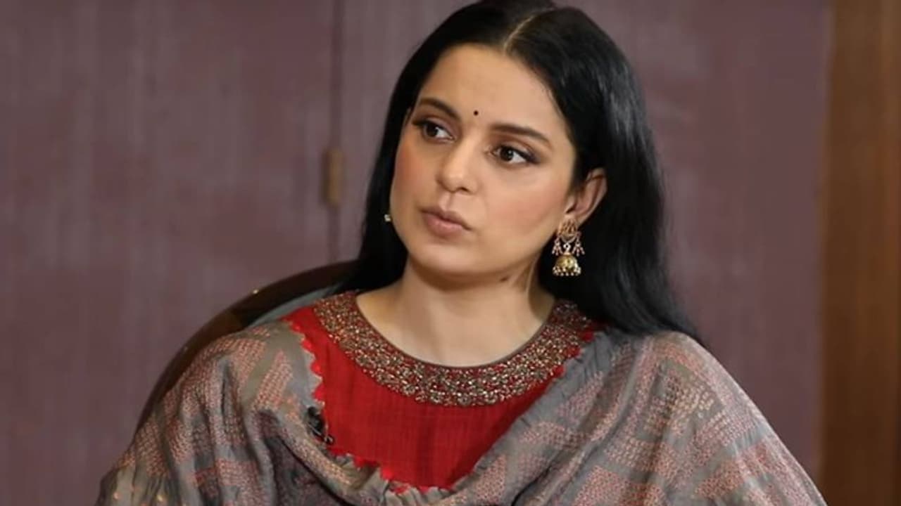 దుమారం రేపుతున్న కంగనా లేటెస్ట్ కామెంట్స్... ట్రోల్ చేస్తున్న నెటిజన్స్! దుమారం రేపుతున్న కంగనా లేటెస్ట్ కామెంట్స్... ట్రోల్ చేస్తున్న నెటిజన్స్!