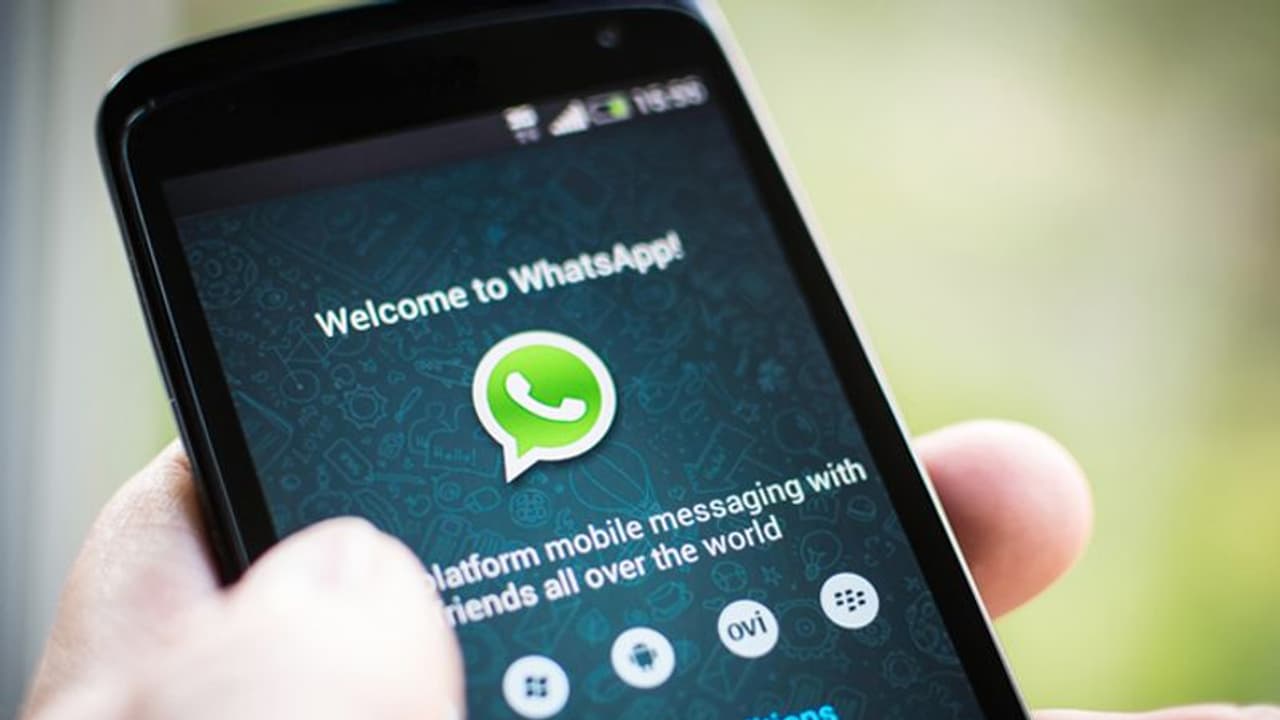 Here's how WhatsApp users can transfer chat history between Android and iOS device