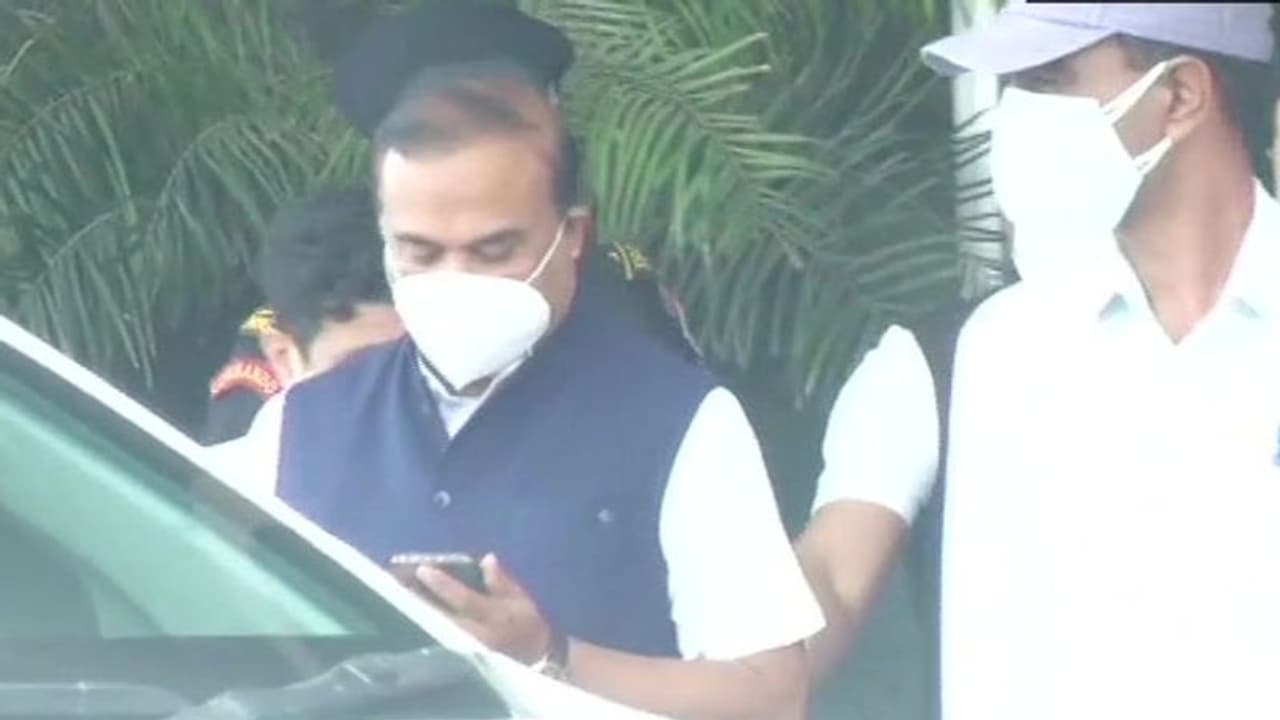 दिल्ली में बैठक: जल्द सामने आएगा फैसला कि सर्बानंद या हिमंता में कौन होगा असम का मुख्यमंत्री दिल्ली में बैठक: जल्द सामने आएगा फैसला कि सर्बानंद या हिमंता में कौन होगा असम का मुख्यमंत्री