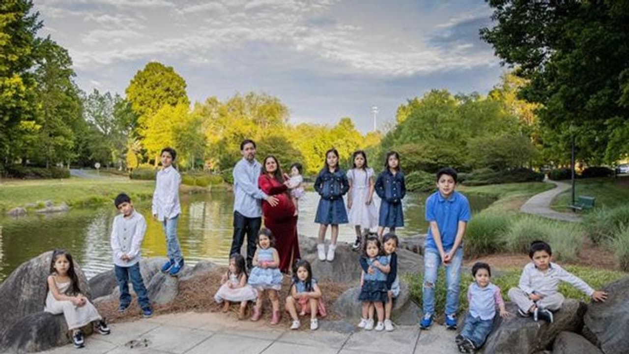 महिला ने 16वें बच्चे को दिया जन्म, जानें क्यों रखे हैं C कैपिटल लेटर से सभी के नाम महिला ने 16वें बच्चे को दिया जन्म, जानें क्यों रखे हैं C कैपिटल लेटर से सभी के नाम