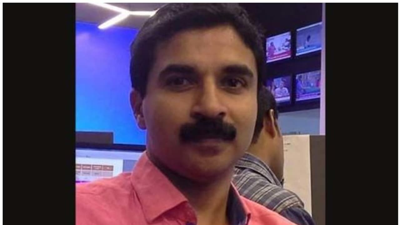 കൊവിഡ്: മാധ്യമപ്രവർത്തകൻ വിപിൻ ചന്ദ് അന്തരിച്ചു കൊവിഡ്: മാധ്യമപ്രവർത്തകൻ വിപിൻ ചന്ദ് അന്തരിച്ചു