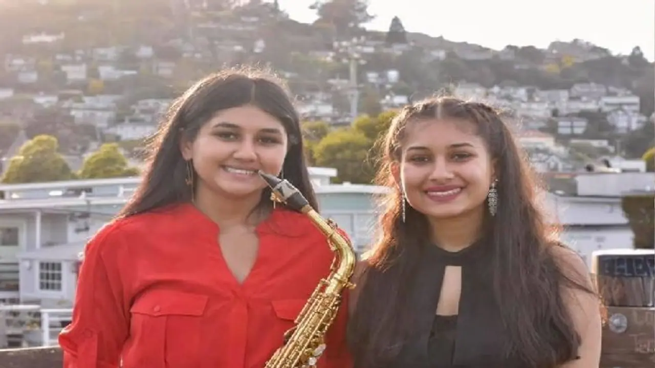 এক বোনের কন্ঠে মিলল অপর বোনের স্যাক্সোফোনের সুর, সুদূর সানফ্রান্সিসকো থেকে রবীন্দ্রজয়ন্তির শ্রদ্ধার্ঘ