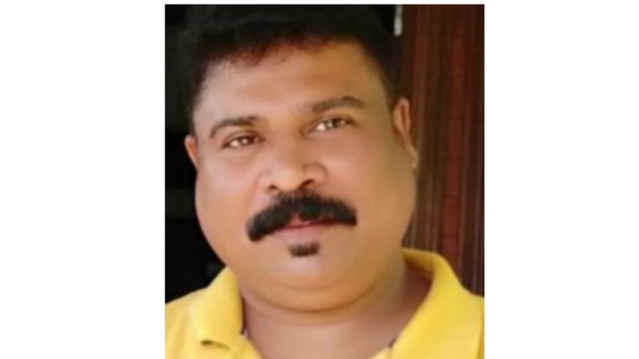 അവധി കഴിഞ്ഞ് ഒരാഴ്ച മുമ്പ് തിരിച്ചെത്തിയ പ്രവാസി മലയാളി സൗദിയില് മരിച്ചു അവധി കഴിഞ്ഞ് ഒരാഴ്ച മുമ്പ് തിരിച്ചെത്തിയ പ്രവാസി മലയാളി സൗദിയില് മരിച്ചു