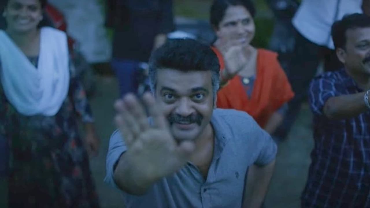 സ്ക്രീനില് അനില് നെടുമങ്ങാട്; നെറ്റ്ഫ്ളിക്സ് റിലീസിനു പിന്നാലെ 'നായാട്ടി'ലെ വീഡിയോ ഗാനം സ്ക്രീനില് അനില് നെടുമങ്ങാട്; നെറ്റ്ഫ്ളിക്സ് റിലീസിനു പിന്നാലെ 'നായാട്ടി'ലെ വീഡിയോ ഗാനം