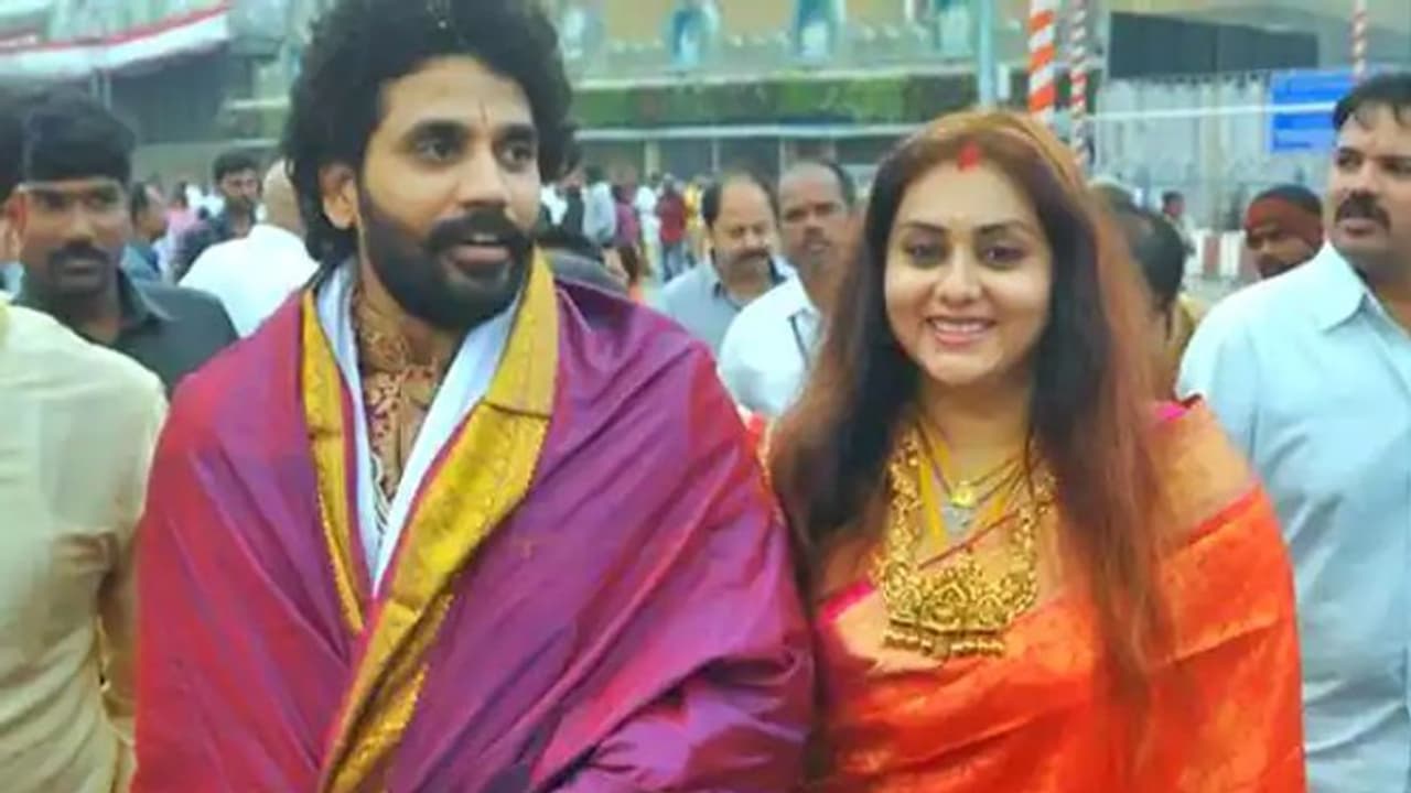 టీటీడీ పై నమిత అసంతృప్తి టీటీడీ పై నమిత అసంతృప్తి