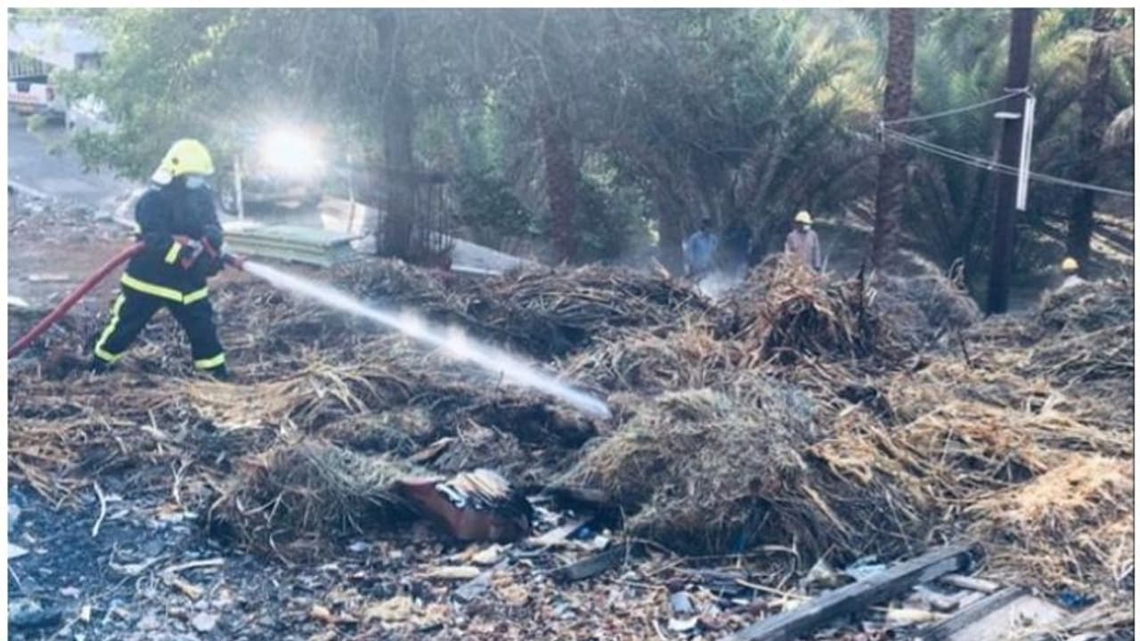 ഒമാനില് കൃഷിയിടങ്ങളില് തീപ്പിടുത്തം ഒമാനില് കൃഷിയിടങ്ങളില് തീപ്പിടുത്തം